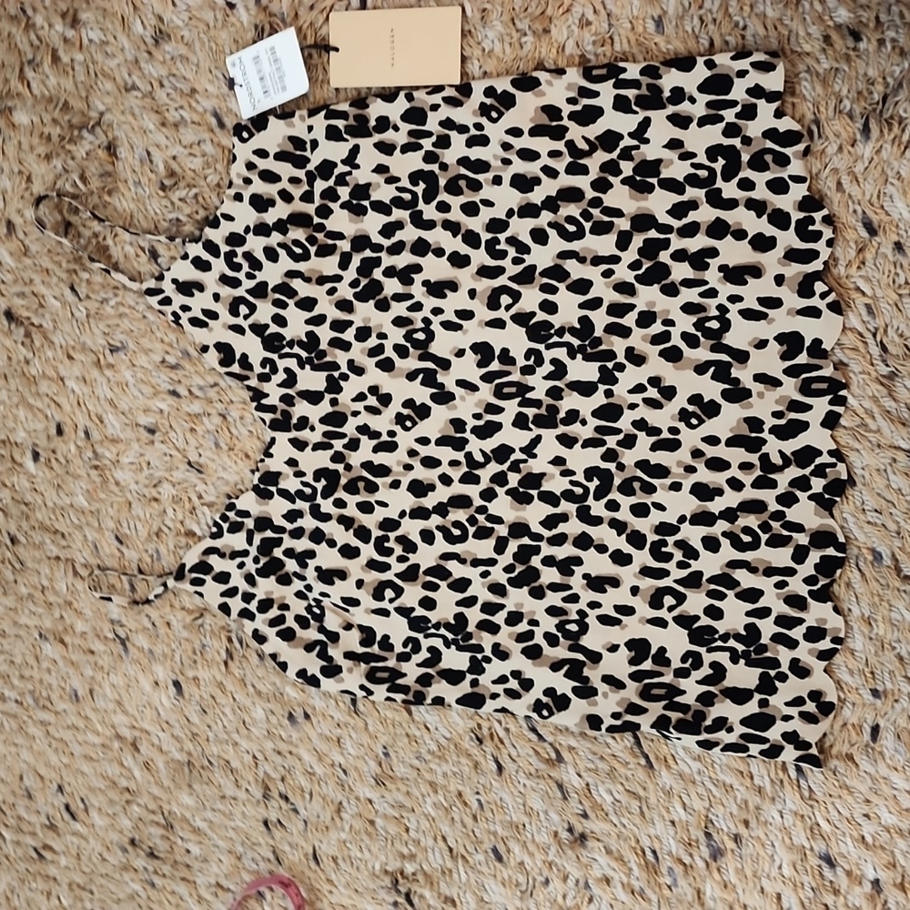 Halogen small tan abstract animal print scallop design top